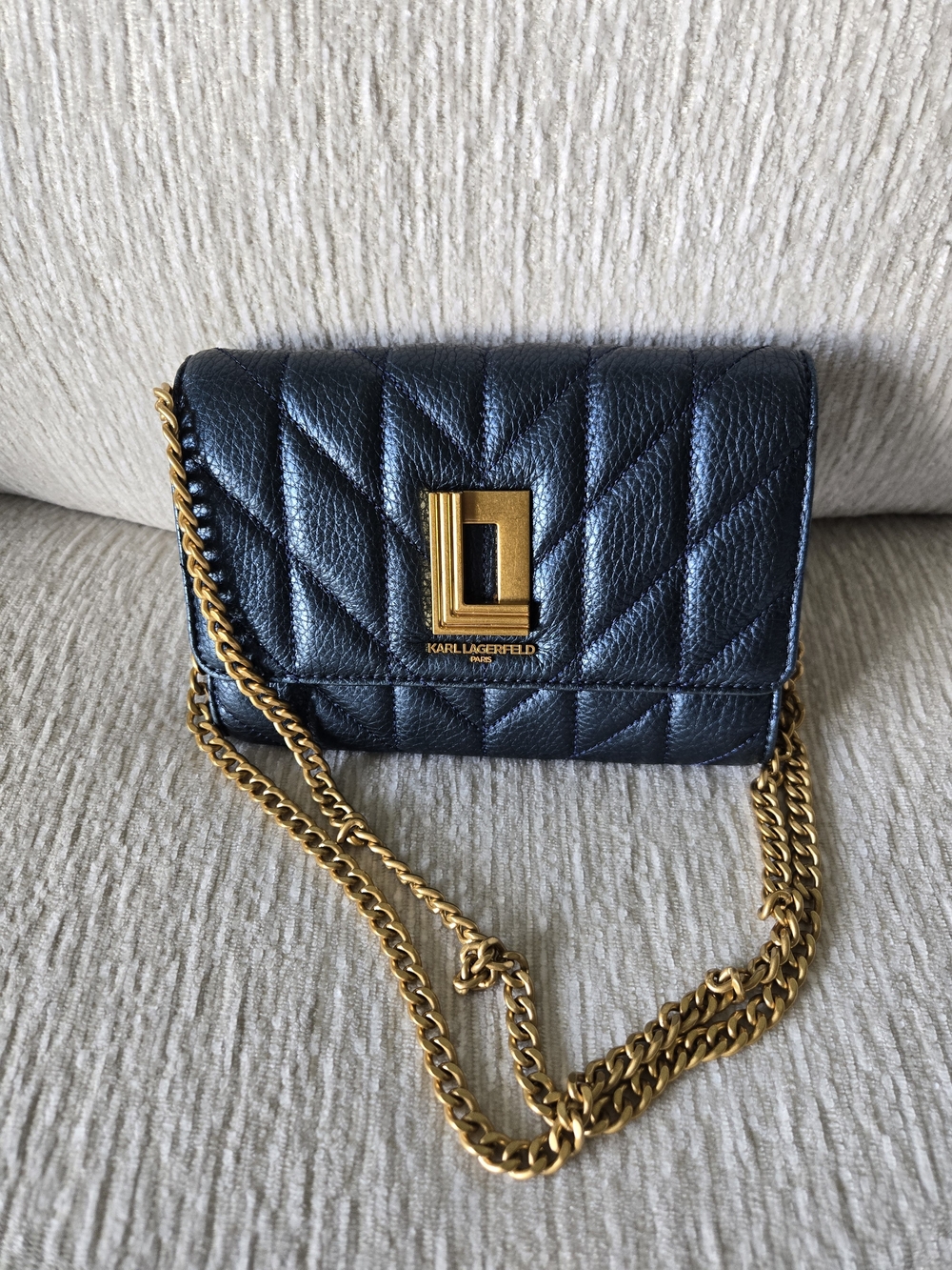 Karl Lagerfeld Black Quilted Chain Crossbody Bag